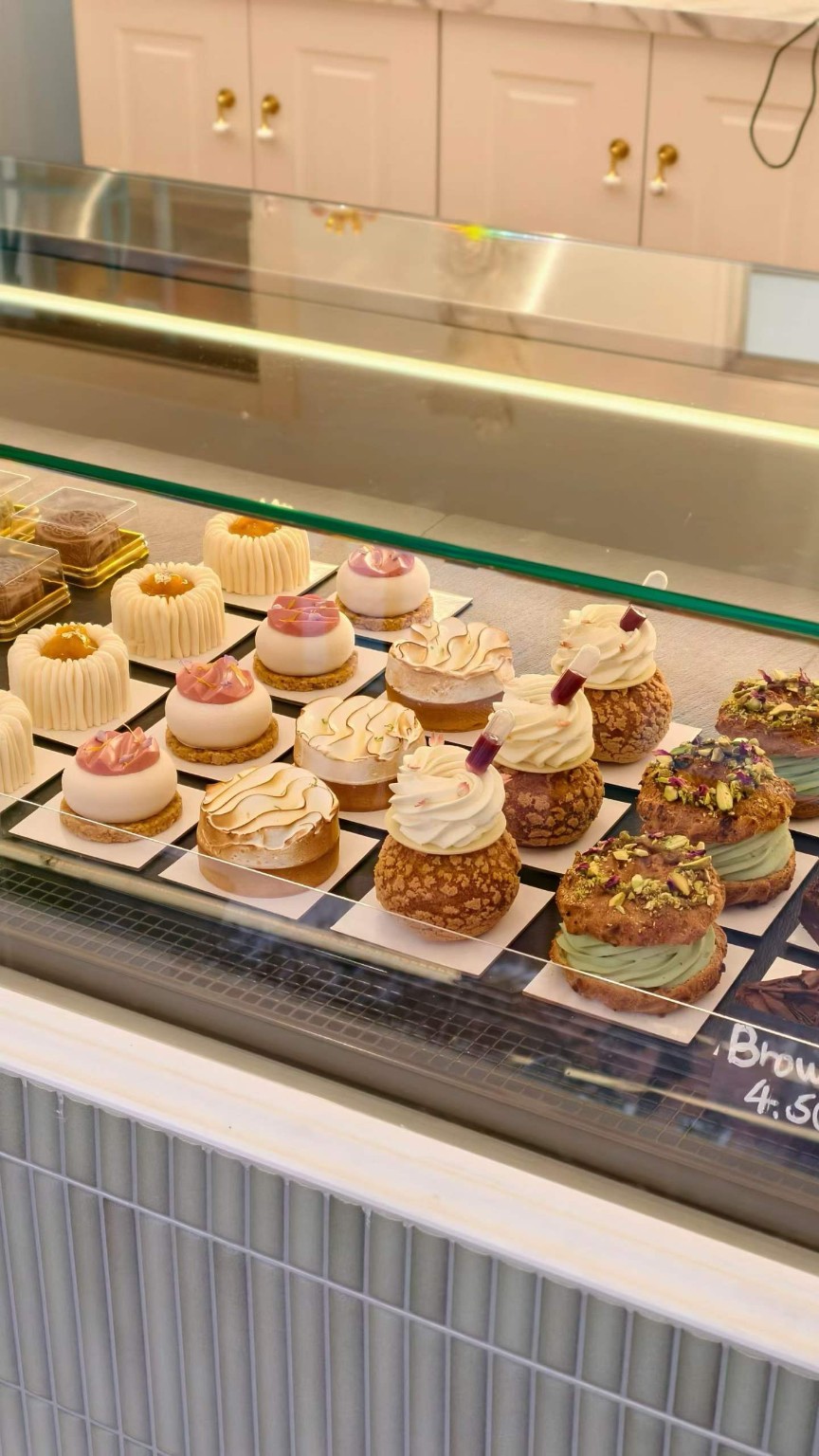 Vitrina de pequeños dulces de Maymoon
